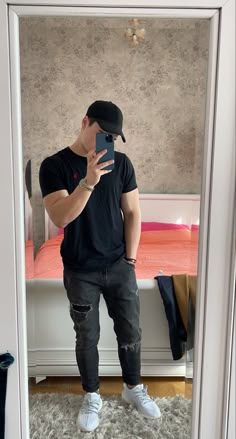 Sebastián M
